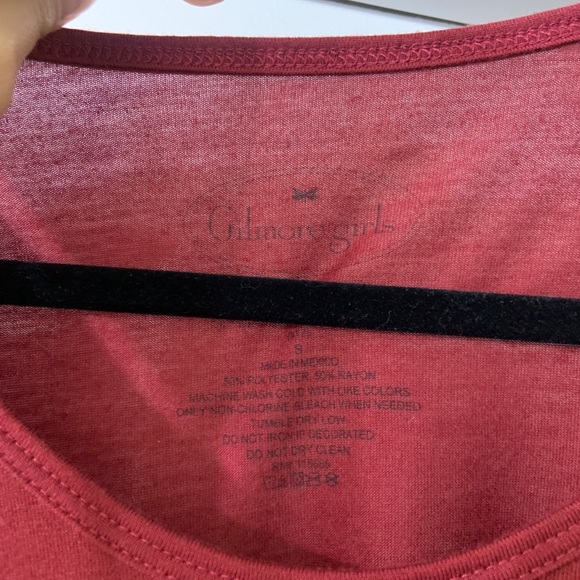 Luke’s Diner Gilmore Girls Maroon Shirt - Picture 2 of 4